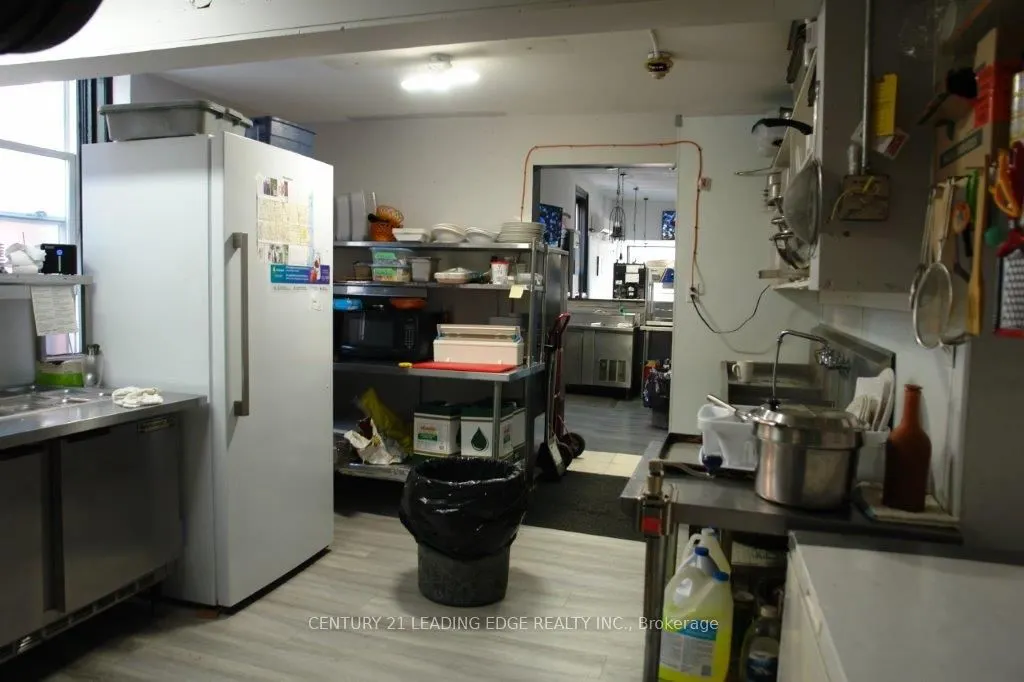 29 King Street E, #B