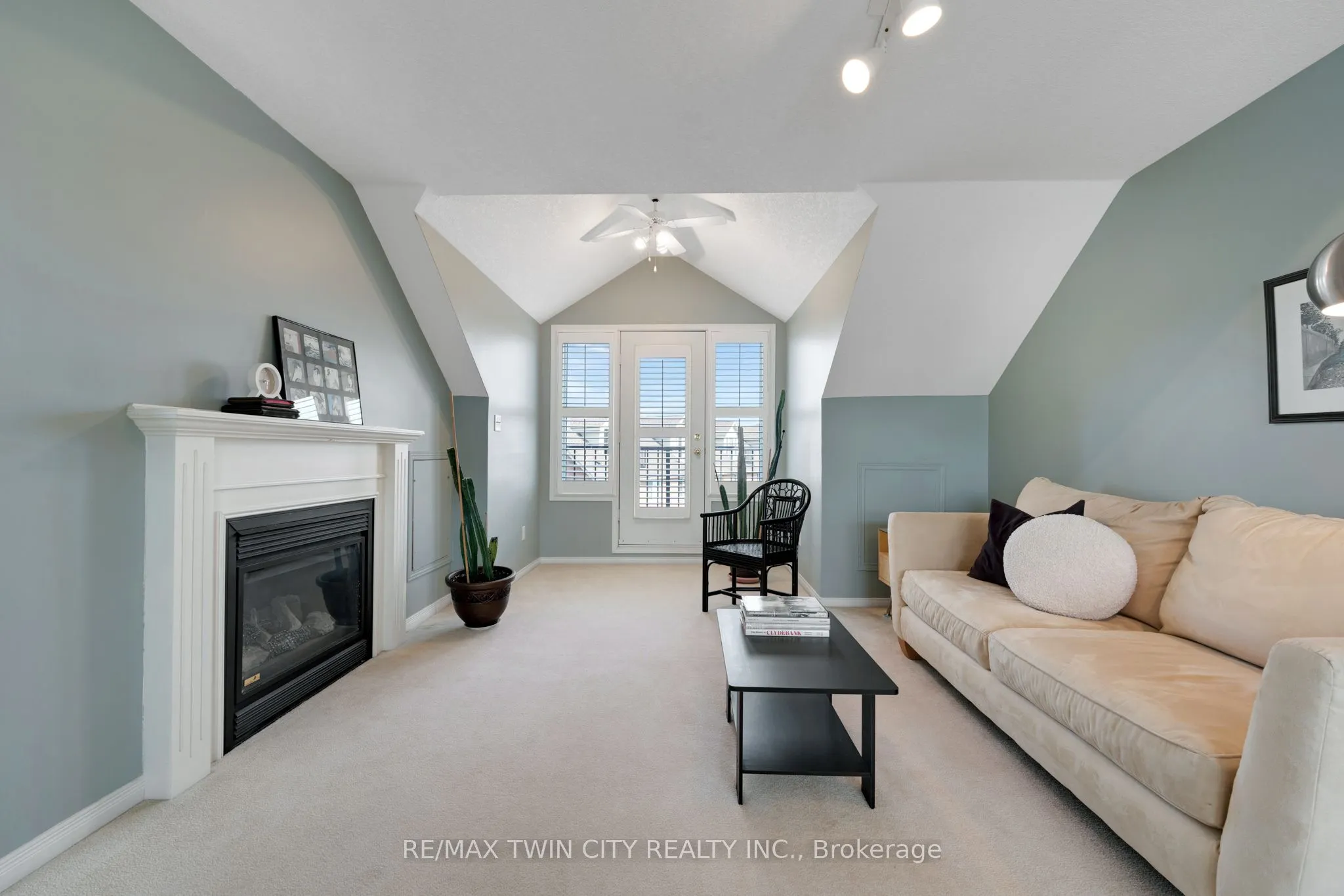 16 Bruce Street, #19