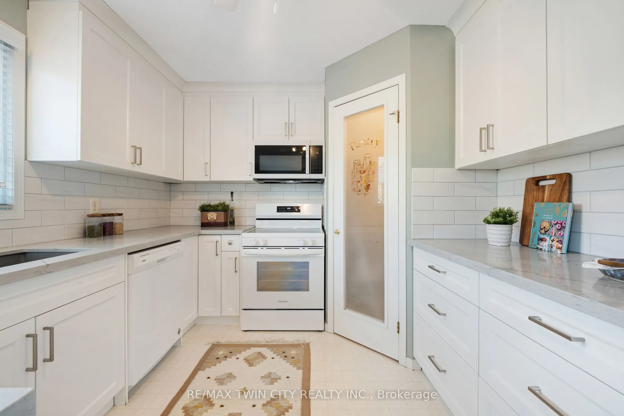 16 Bruce Street, #19