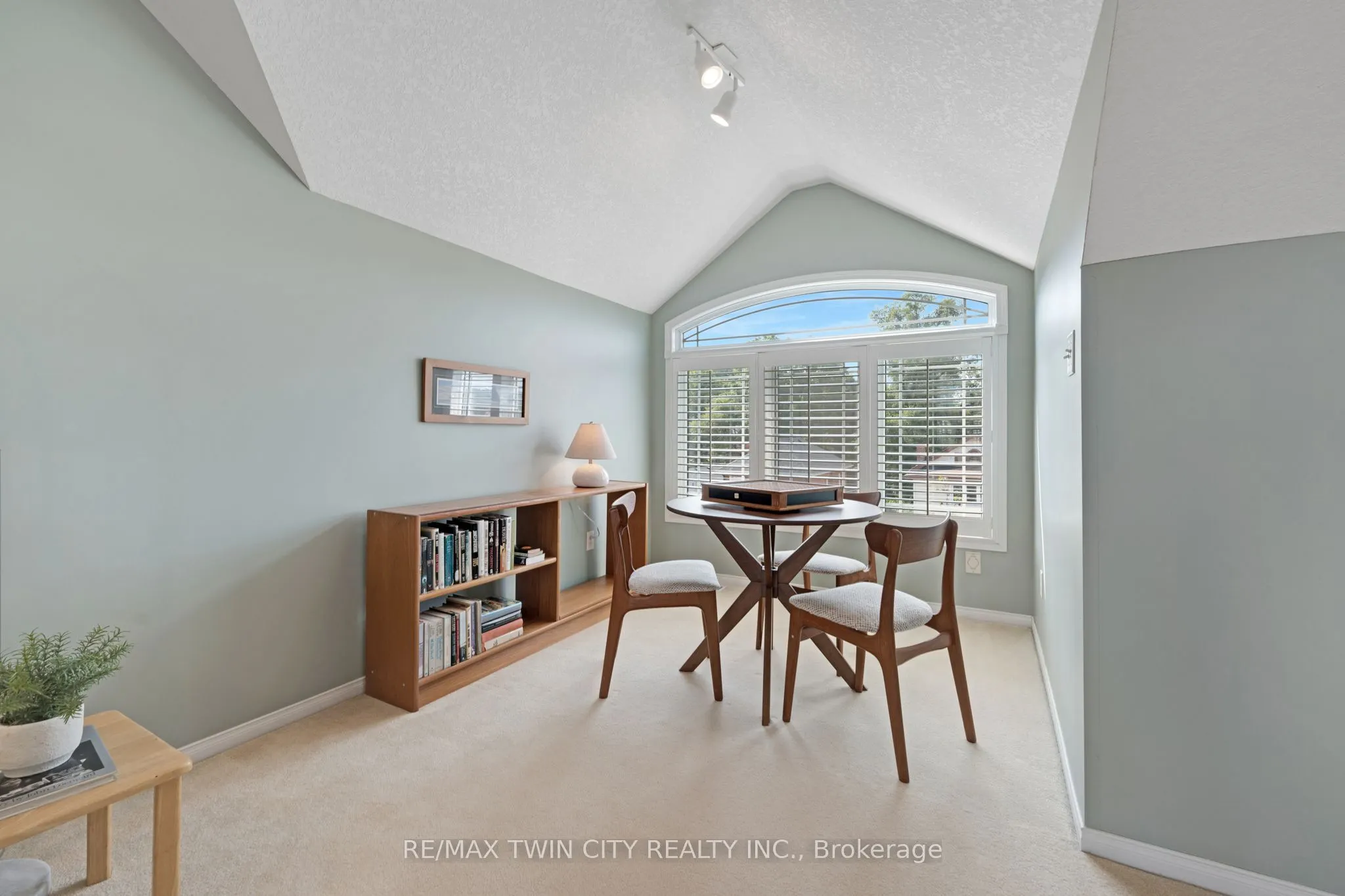 16 Bruce Street, #19