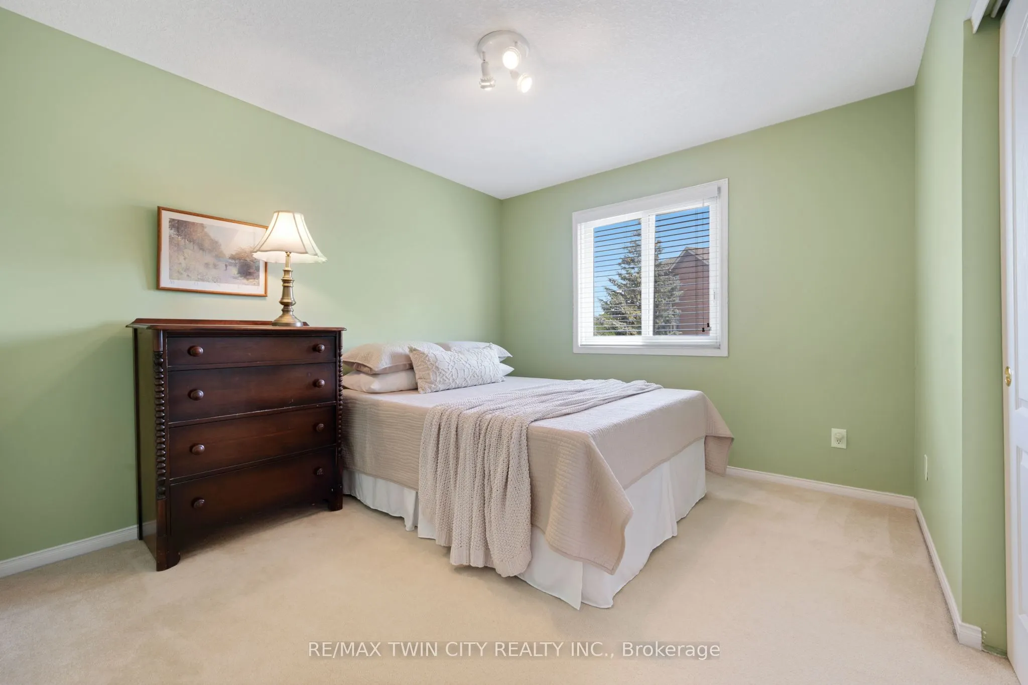 16 Bruce Street, #19