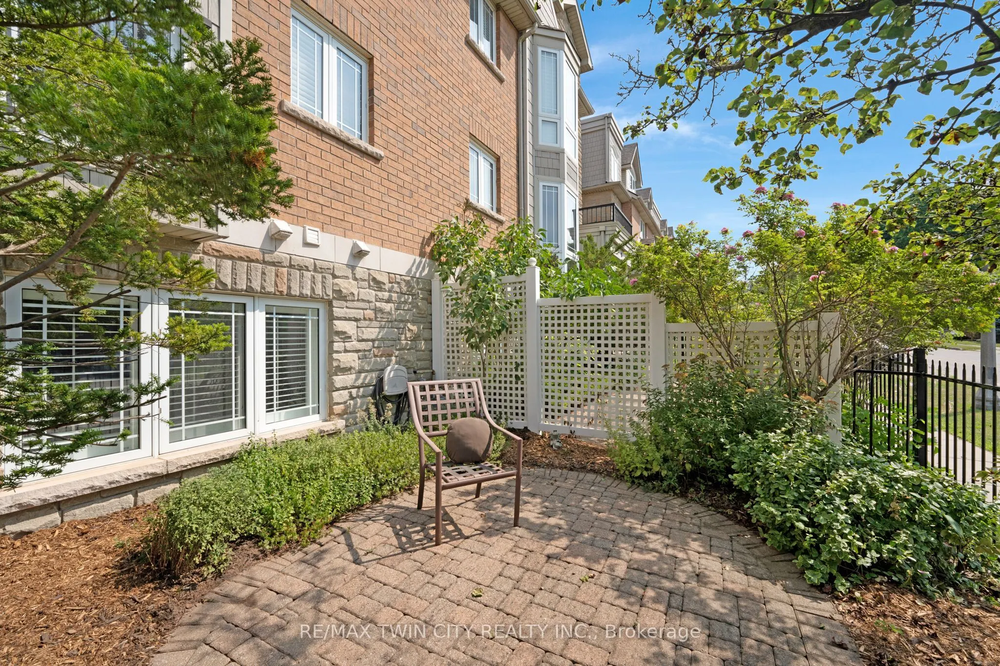16 Bruce Street, #19