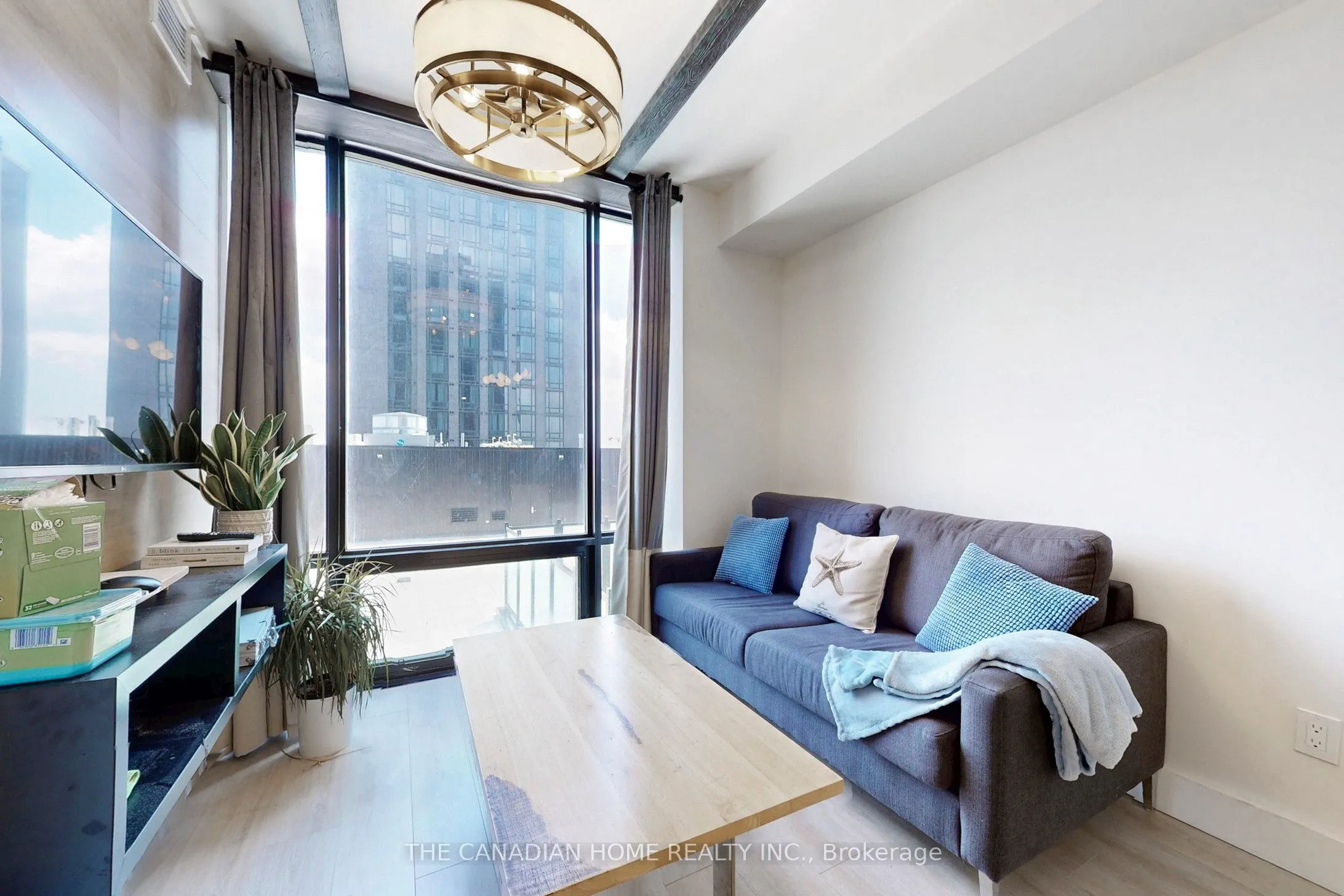 145 COLUMBIA Street W, #909