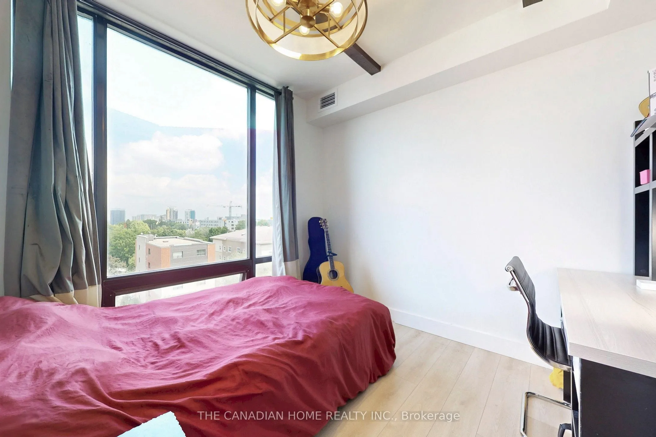 145 COLUMBIA Street W, #909