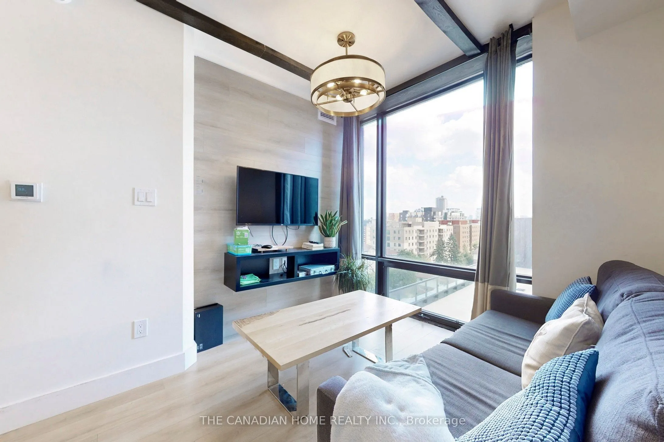 145 COLUMBIA Street W, #909