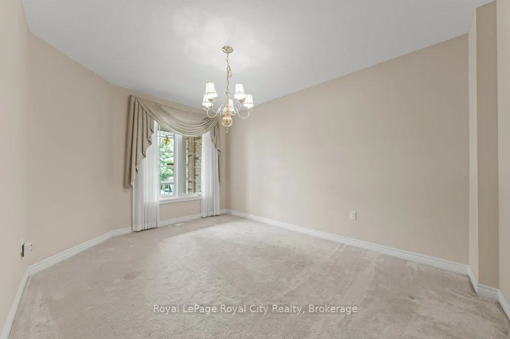 119 McArthur Crescent