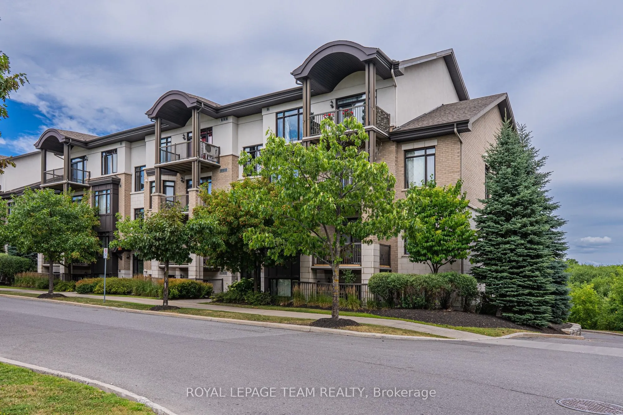 805 Beauparc Private, #304