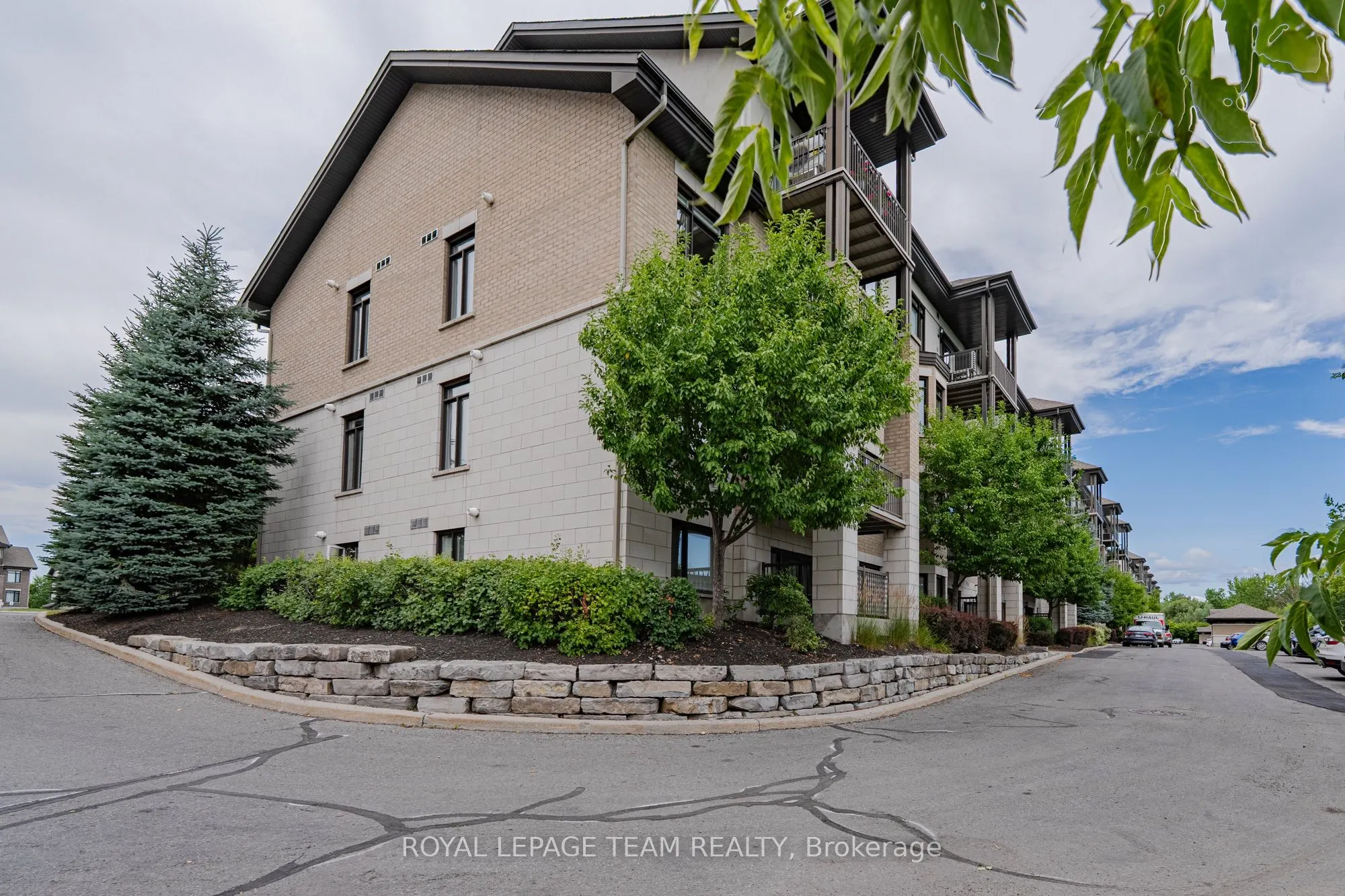 805 Beauparc Private, #304