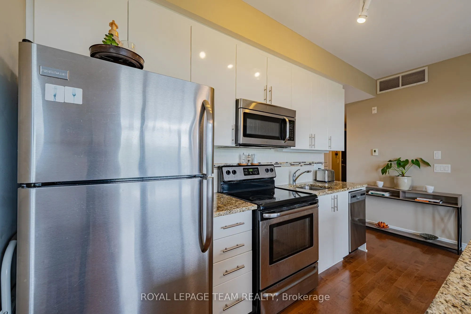 805 Beauparc Private, #304