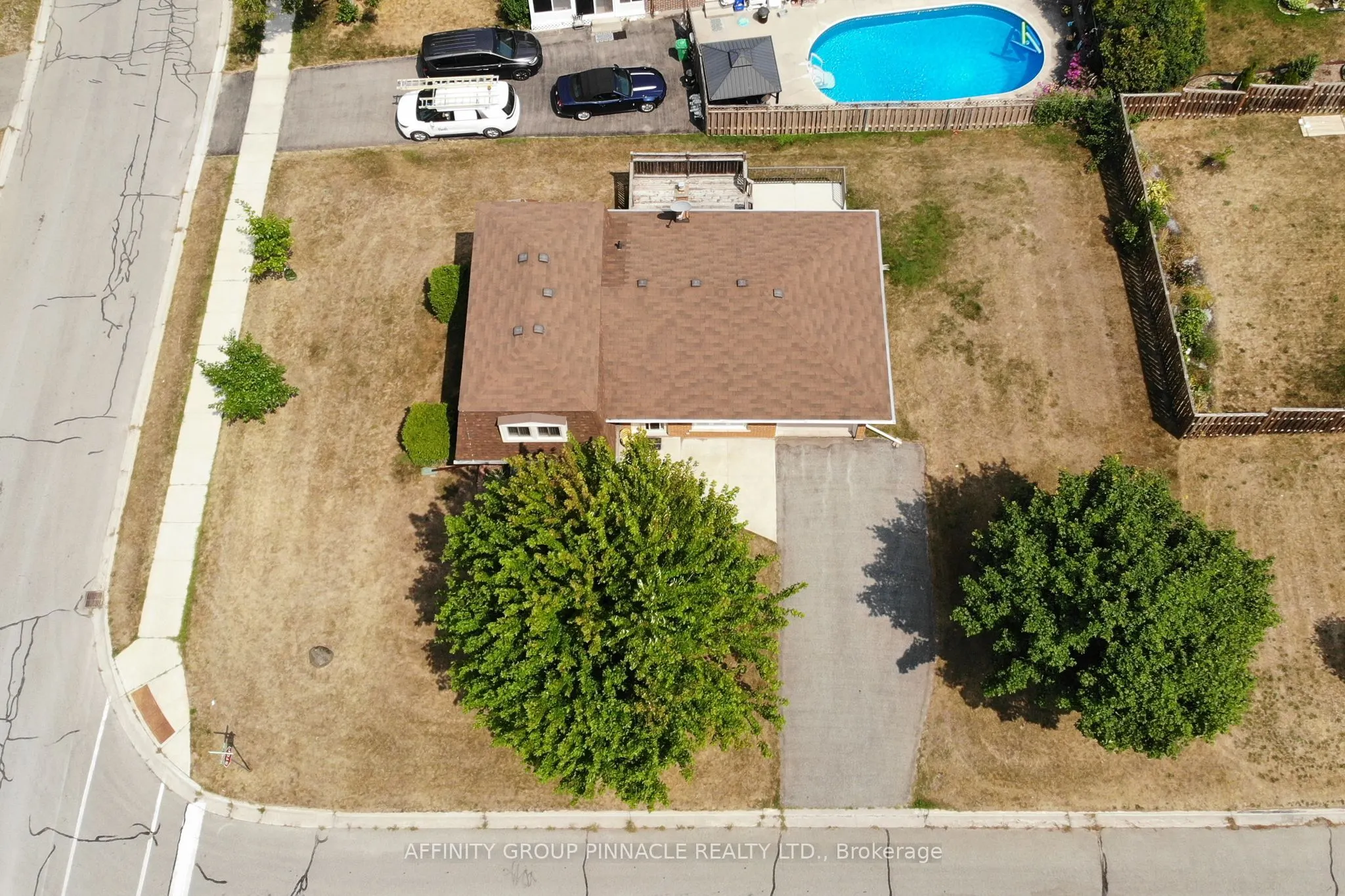 573 Saugeen Crescent