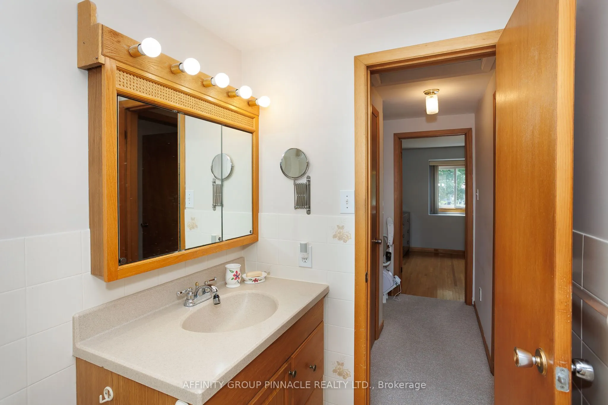 573 Saugeen Crescent