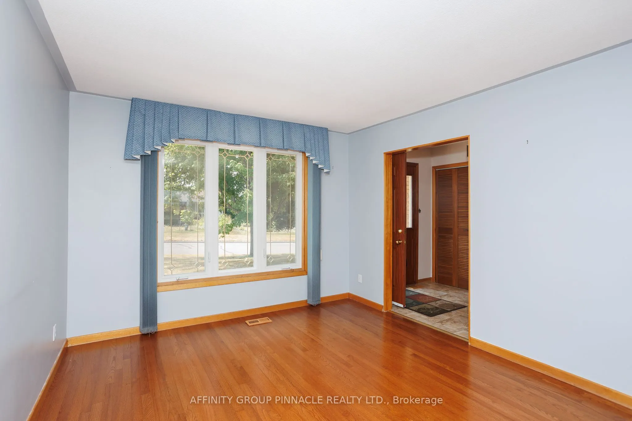 573 Saugeen Crescent