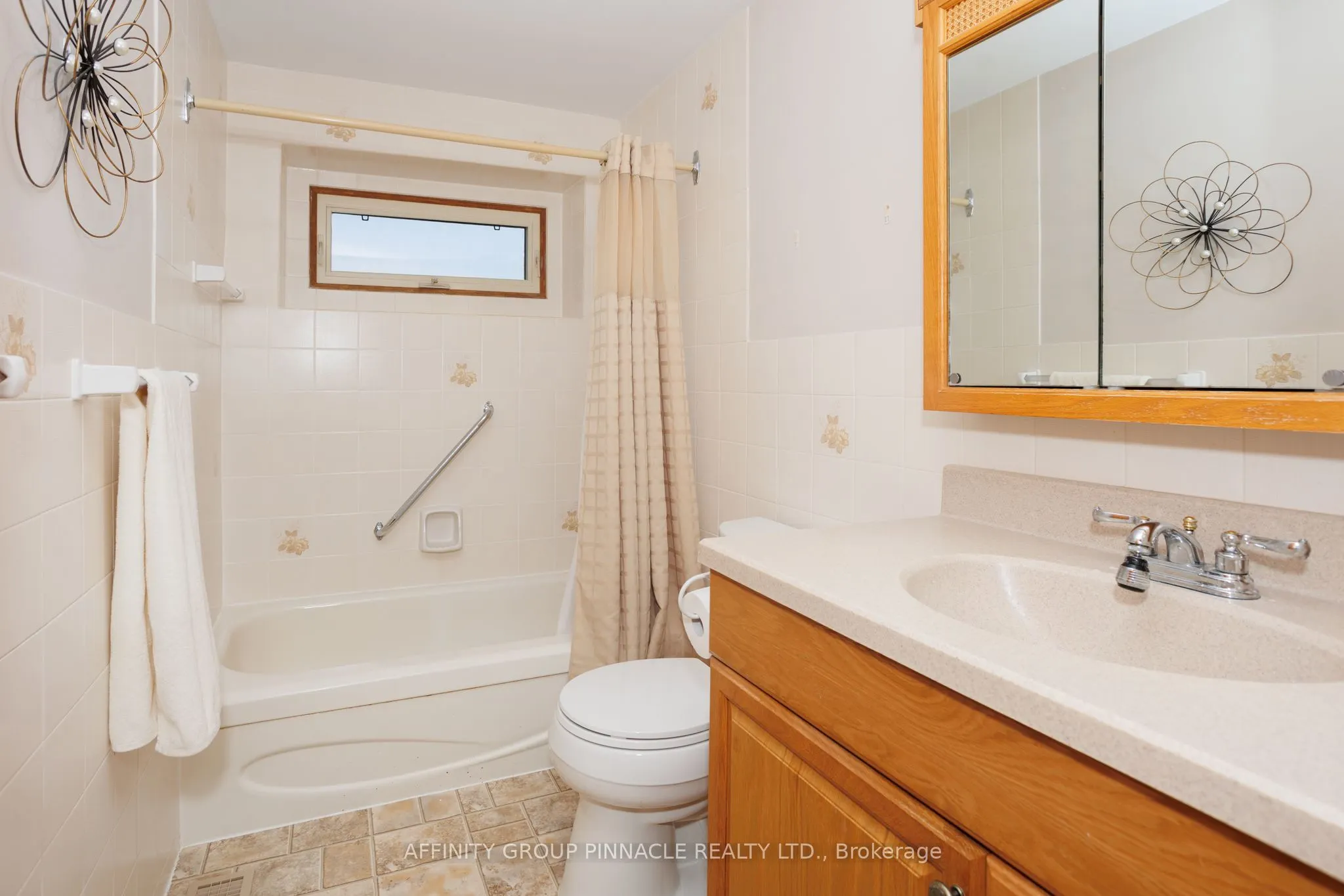 573 Saugeen Crescent