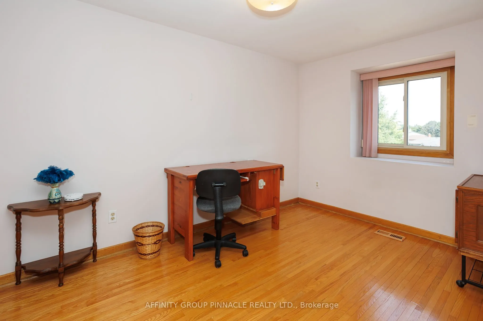 573 Saugeen Crescent