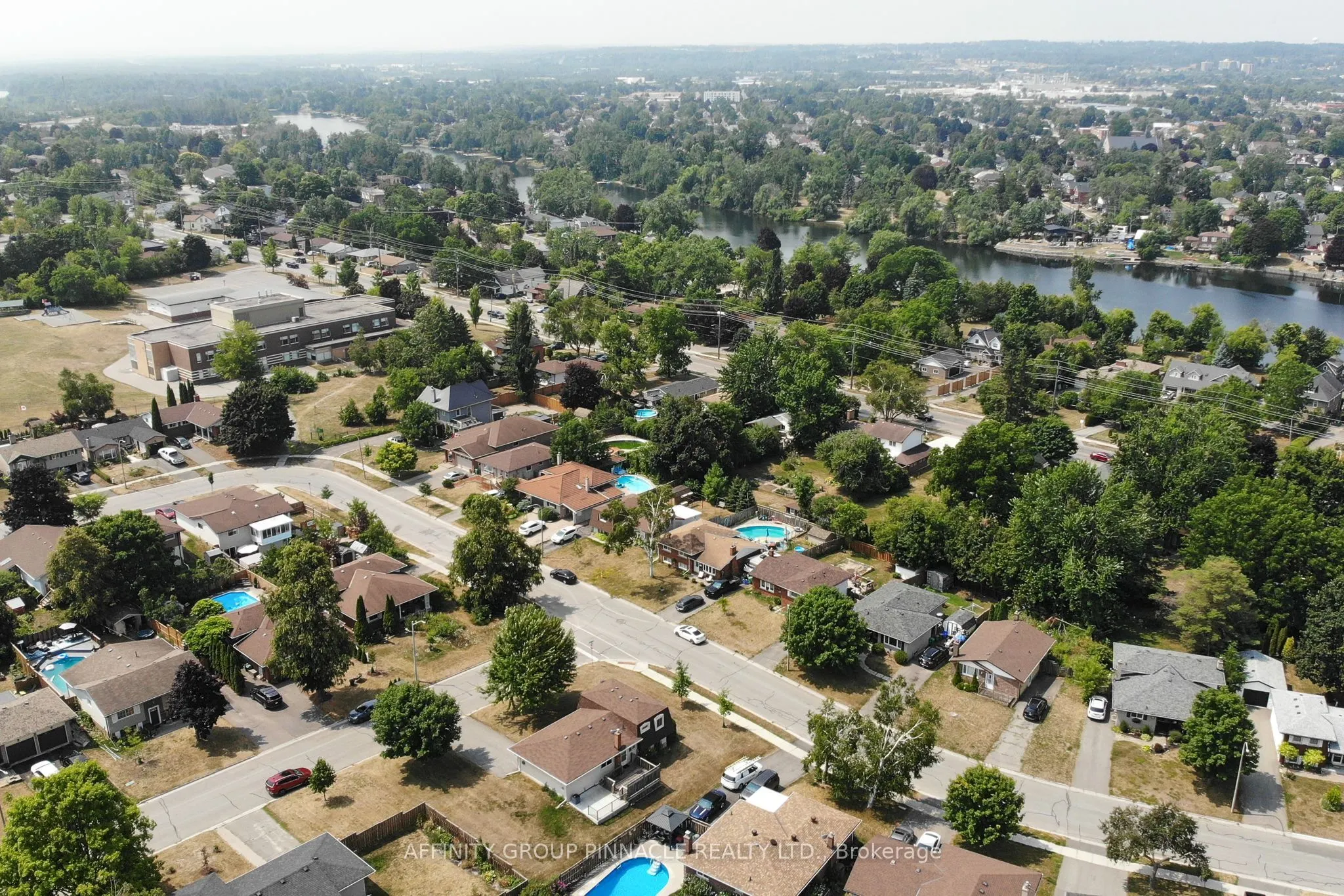 573 Saugeen Crescent