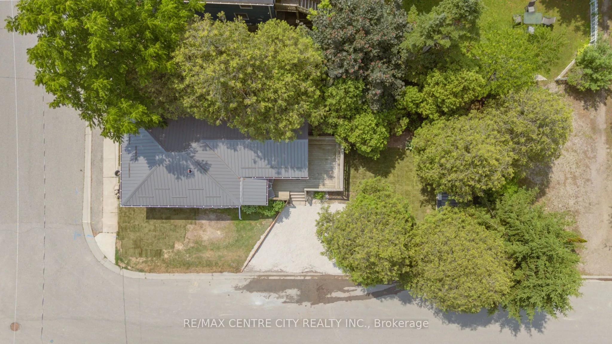 277 Charlotte Street