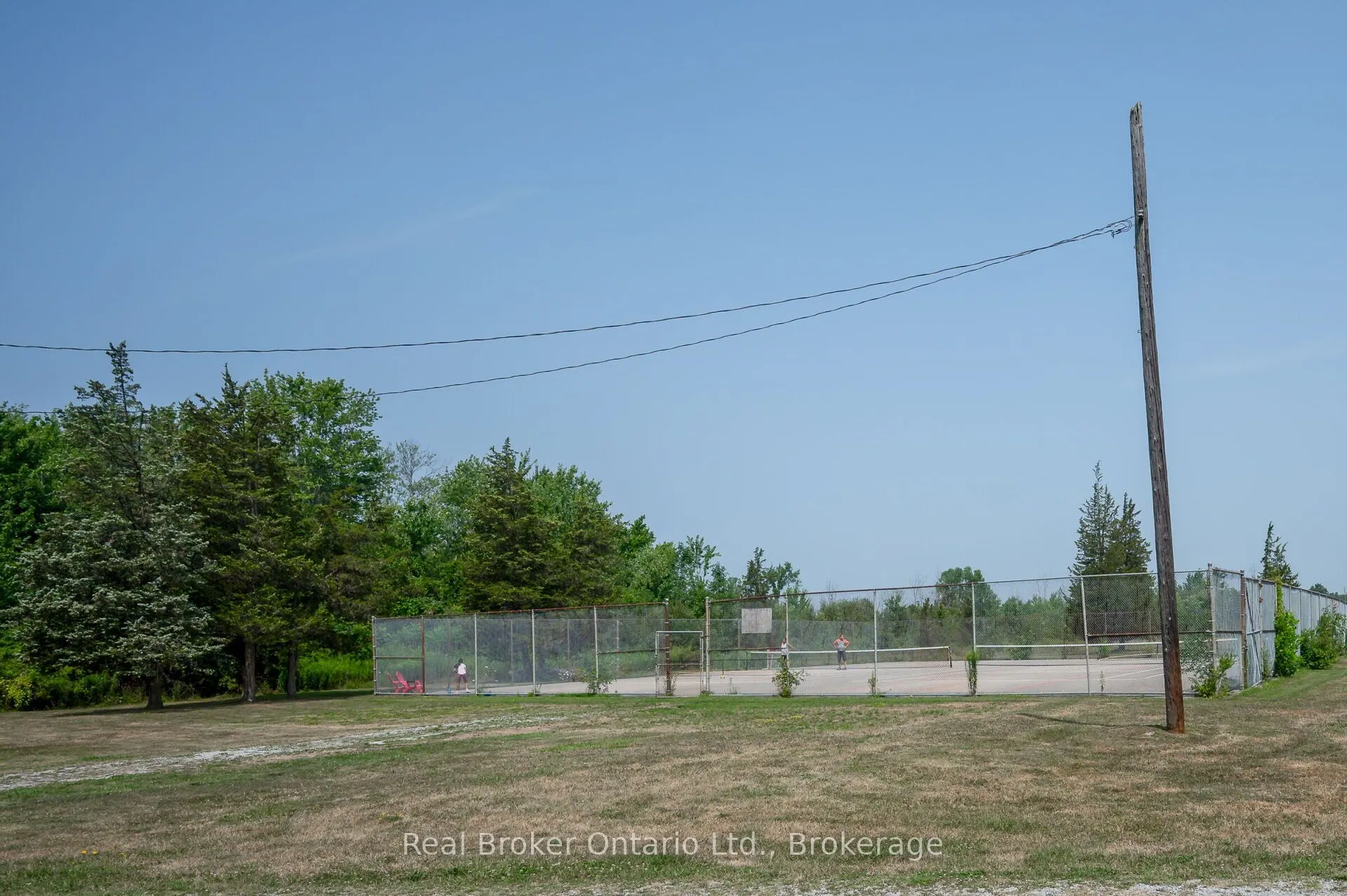 2525 Vimy Road