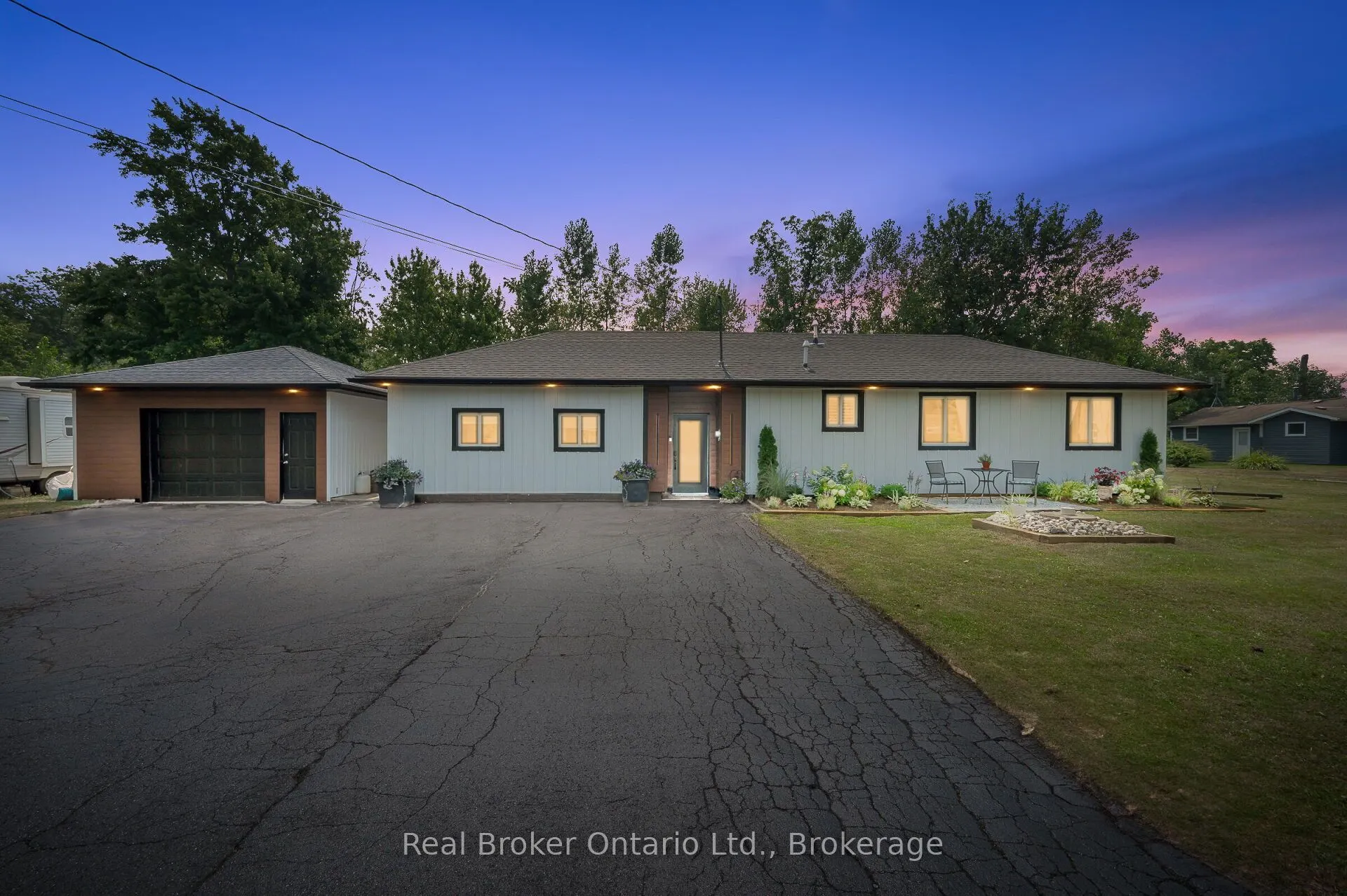 2525 Vimy Road
