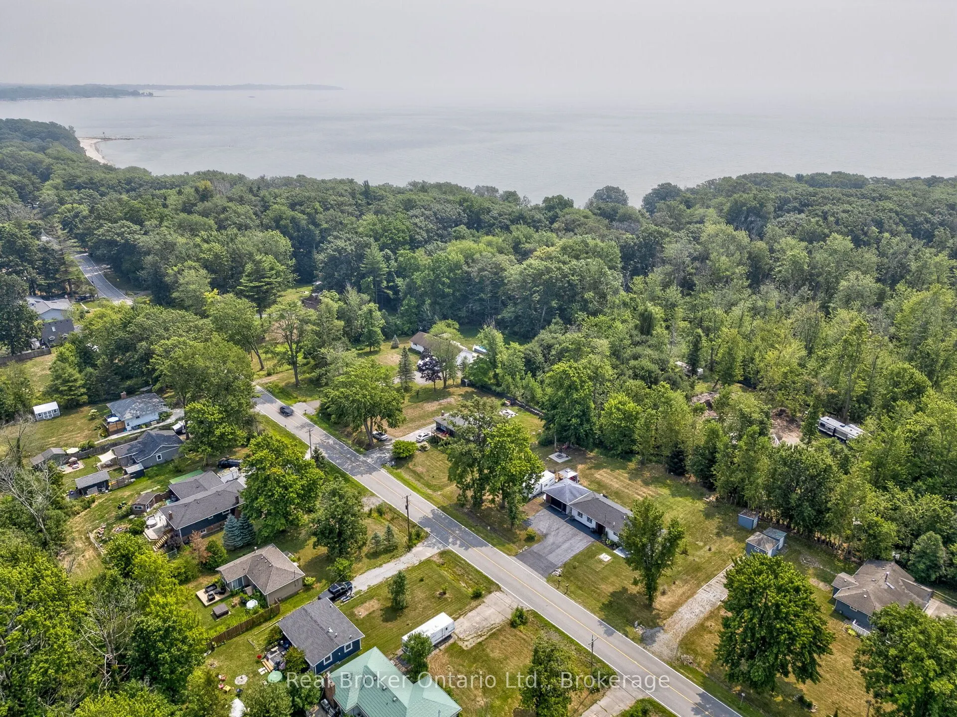 2525 Vimy Road