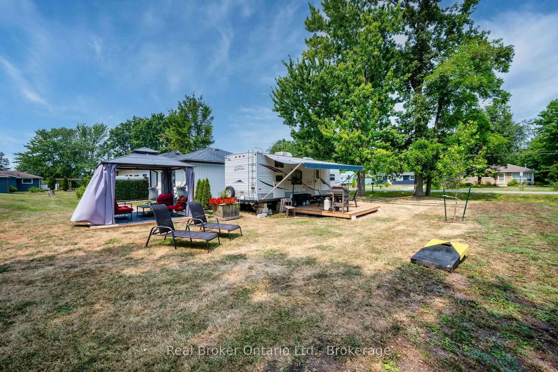 2525 Vimy Road