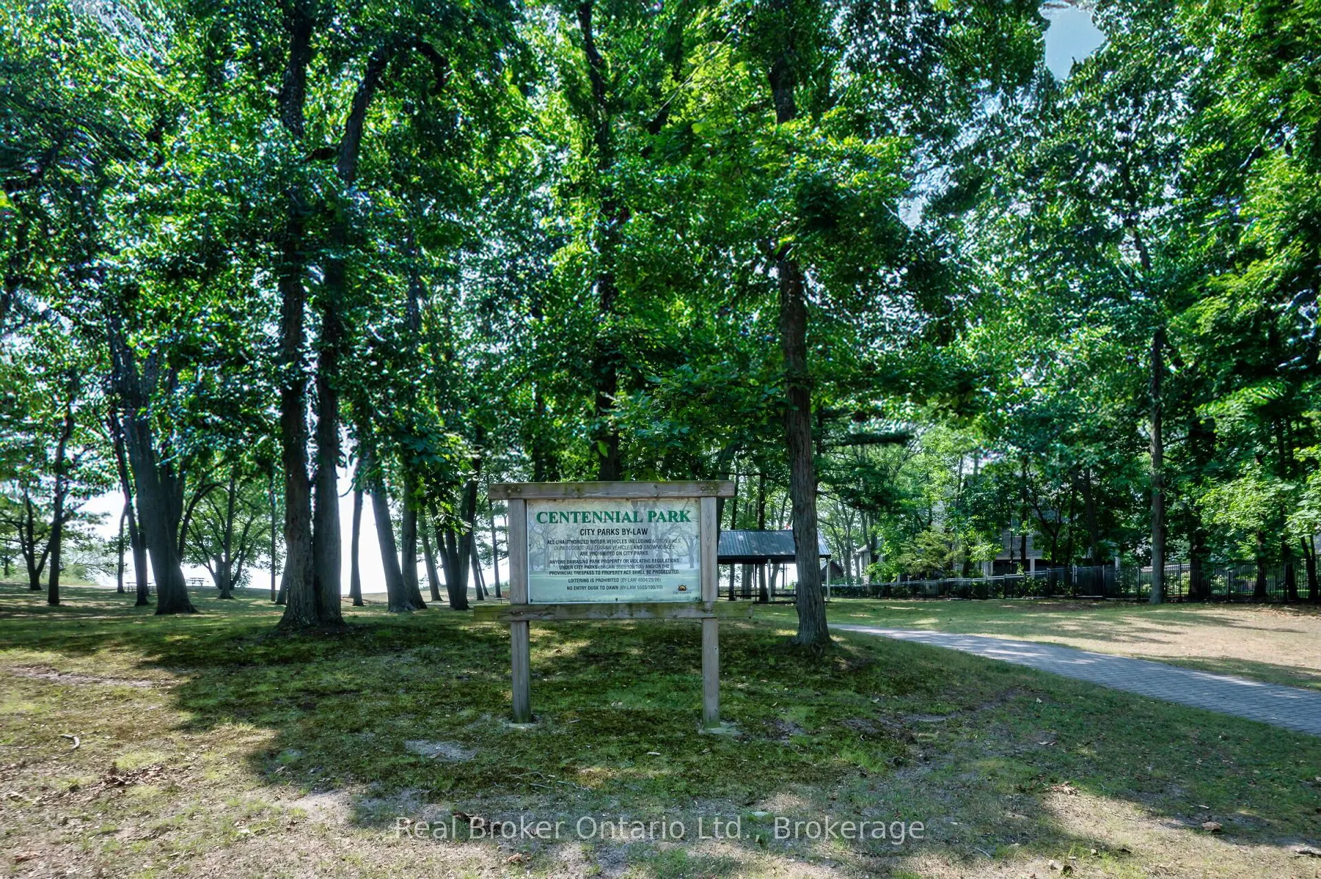 2525 Vimy Road