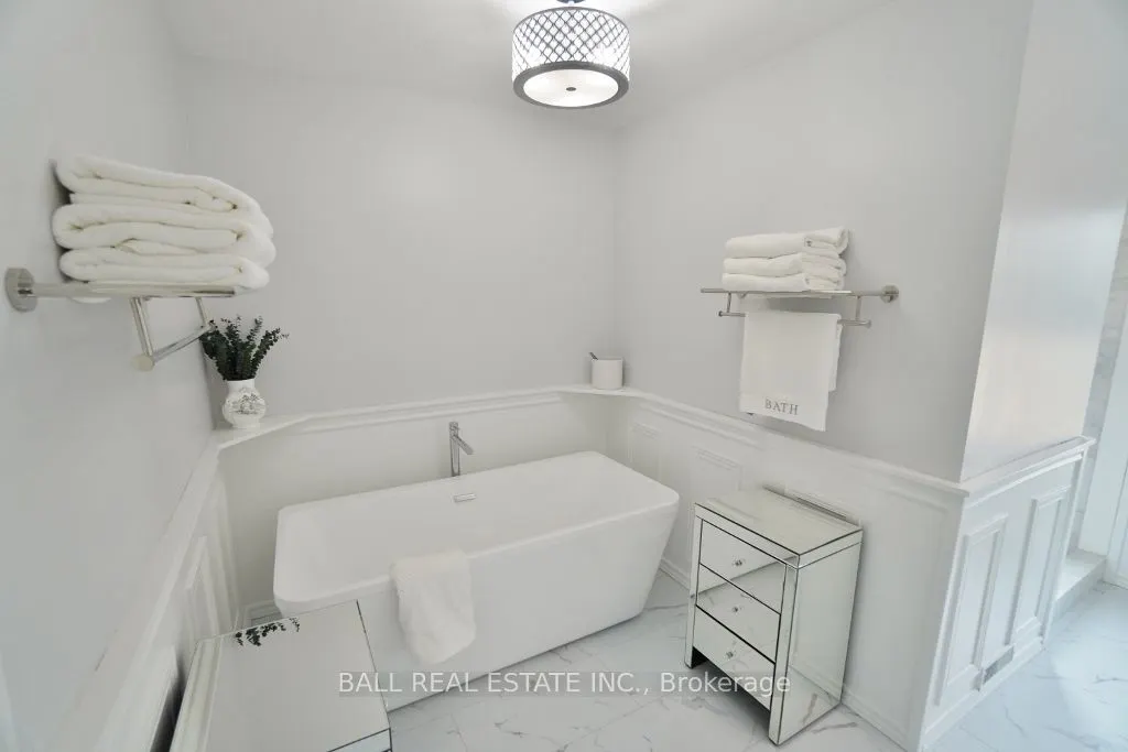 20 Musclow-Greenview Road