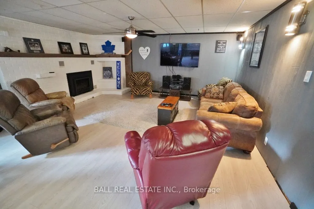 20 Musclow-Greenview Road