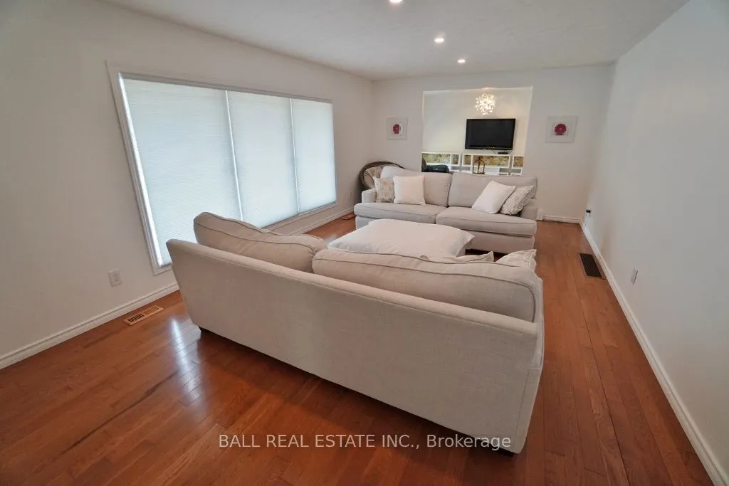 20 Musclow-Greenview Road