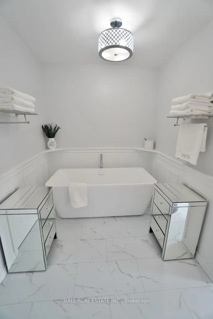 20 Musclow-Greenview Road