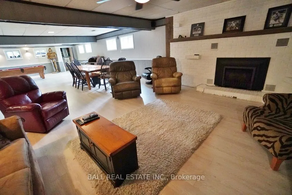 20 Musclow-Greenview Road