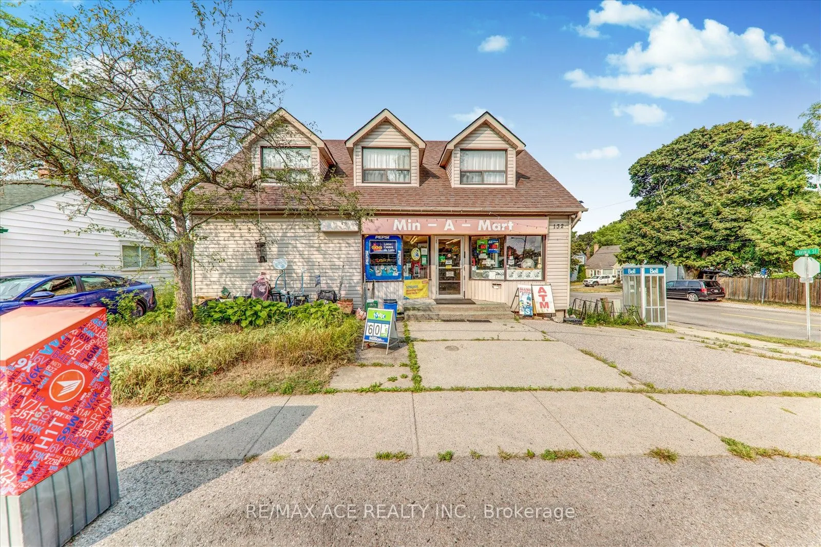132 Victoria Street N