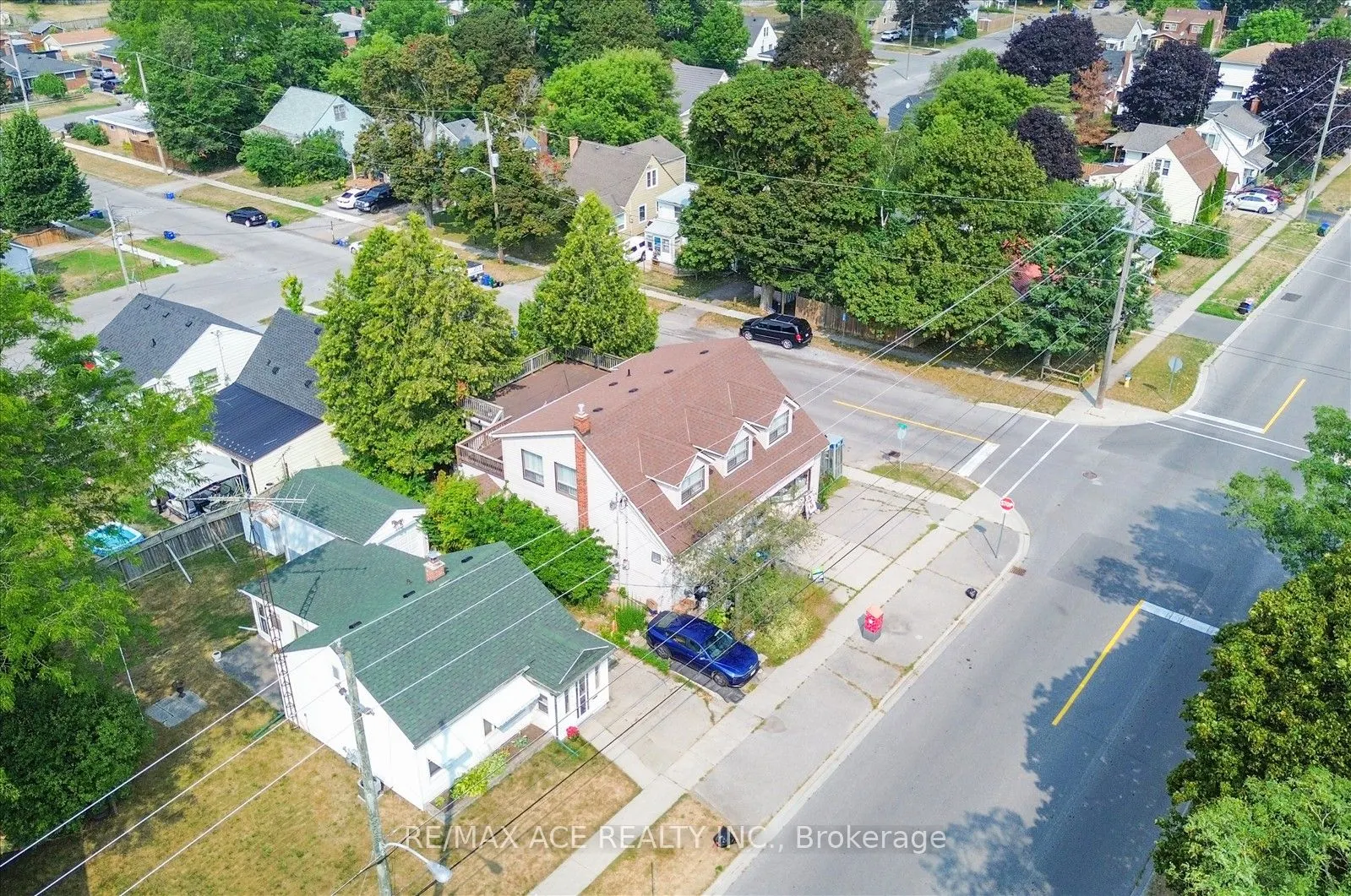 132 Victoria Street N