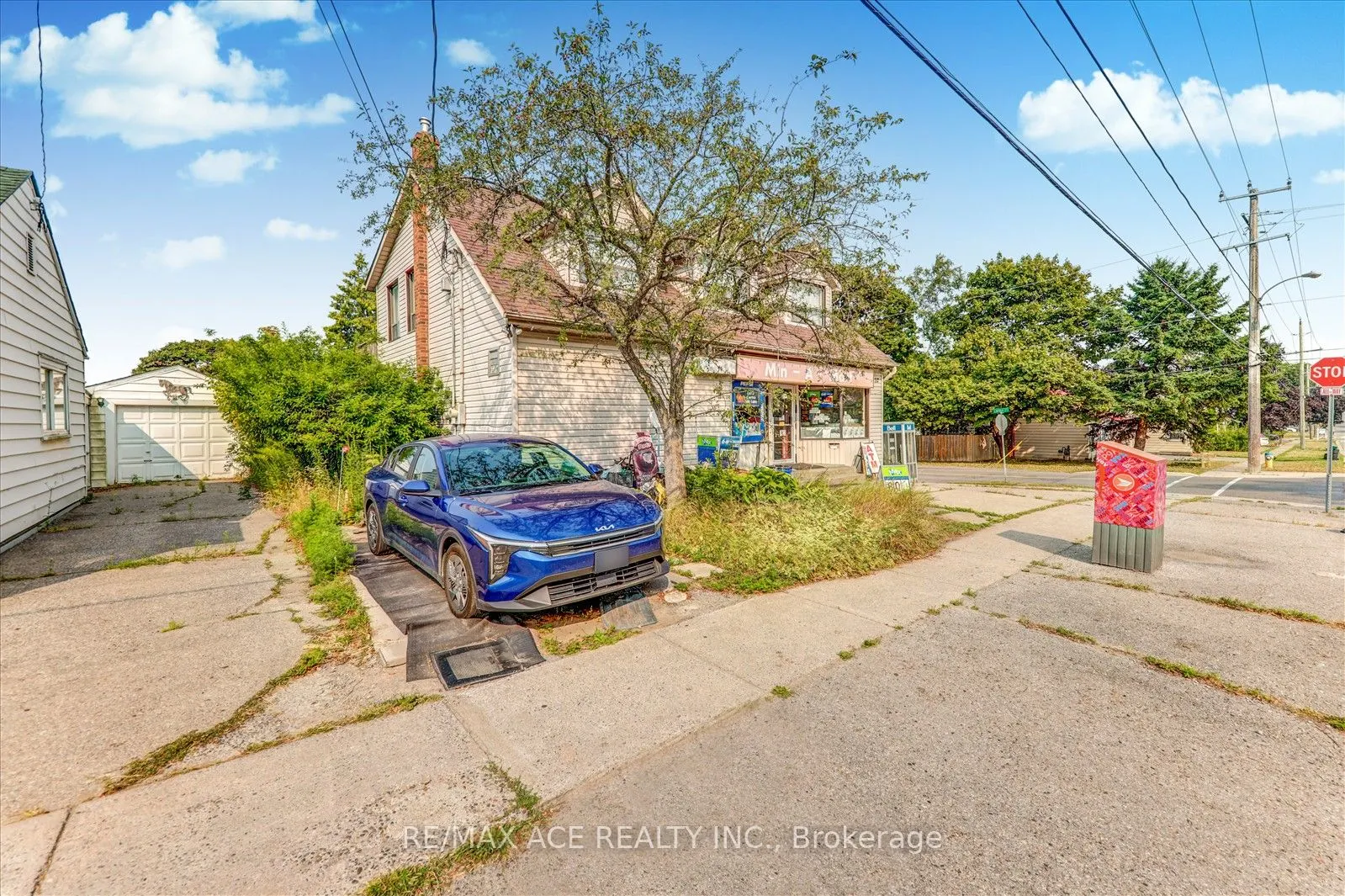 132 Victoria Street N