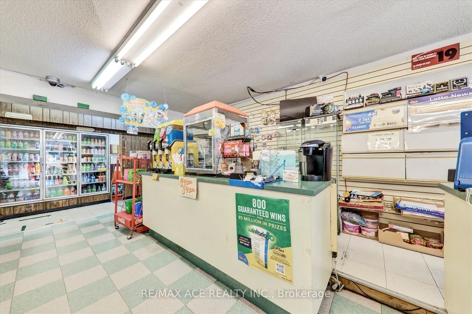 132 Victoria Street N