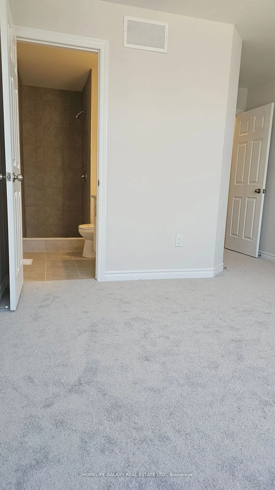 677 Park Road N, #152