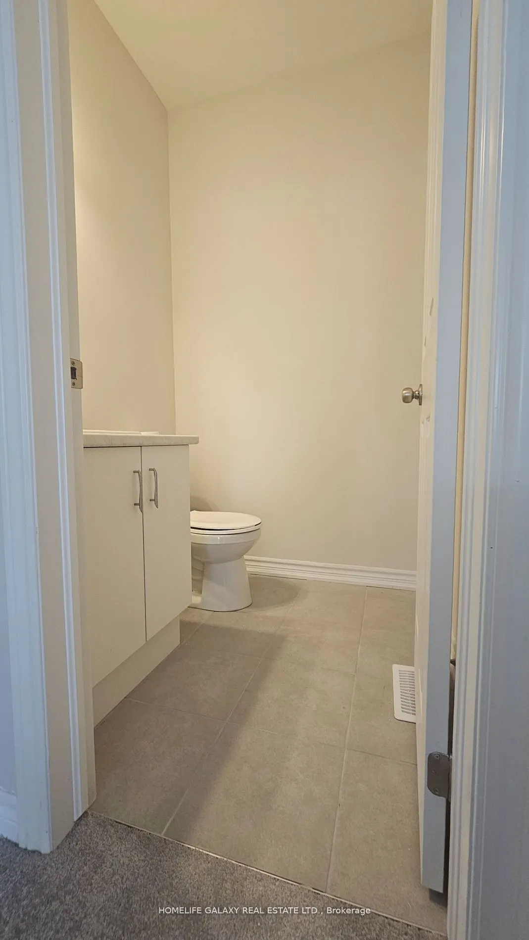 677 Park Road N, #152