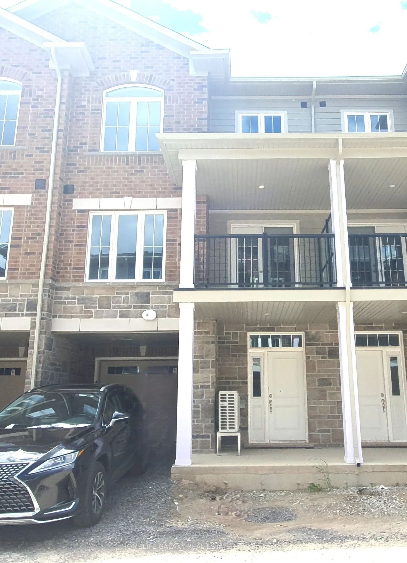 677 Park Road N, #152