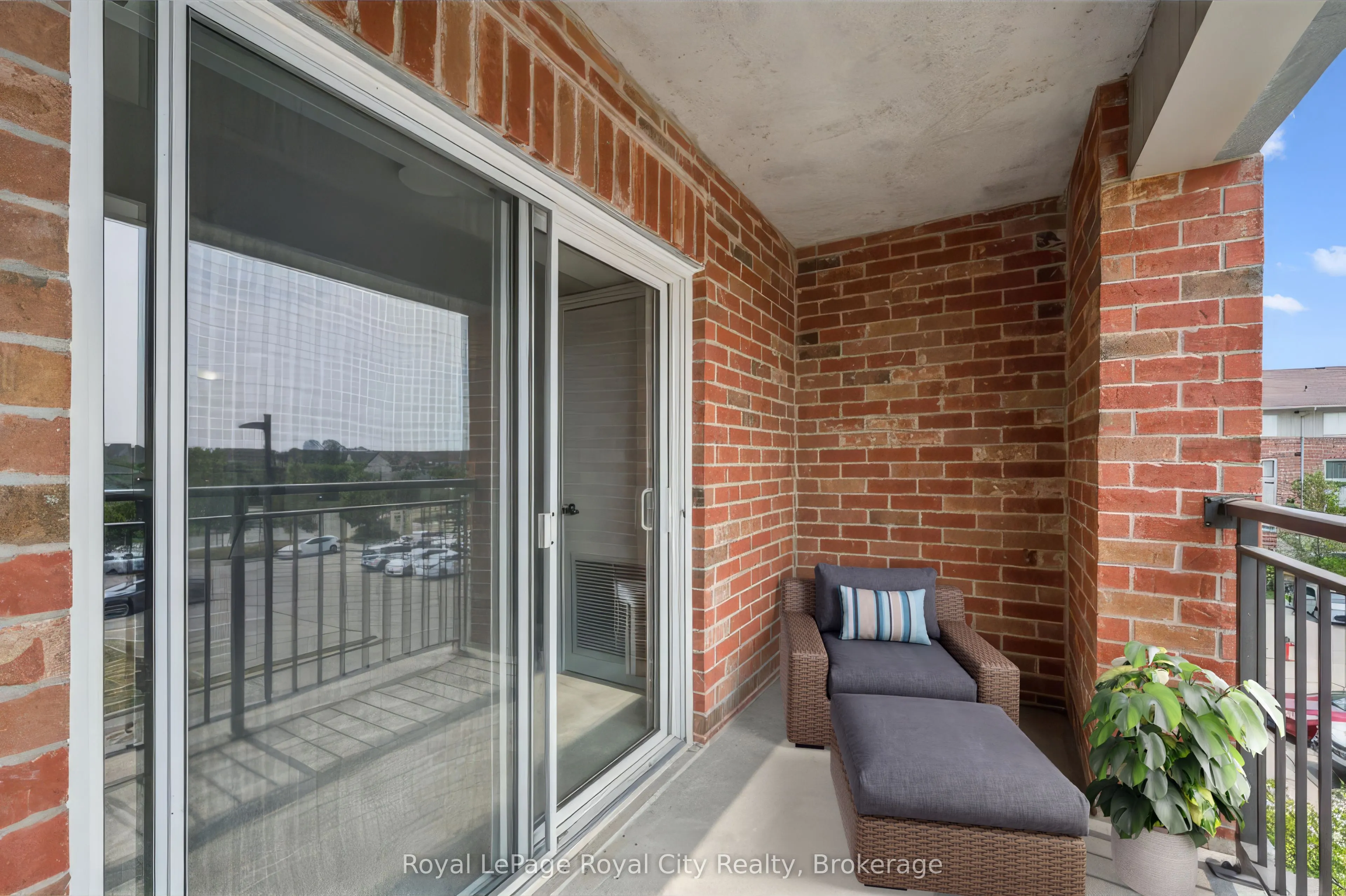 60 Lynnmore Street, #313