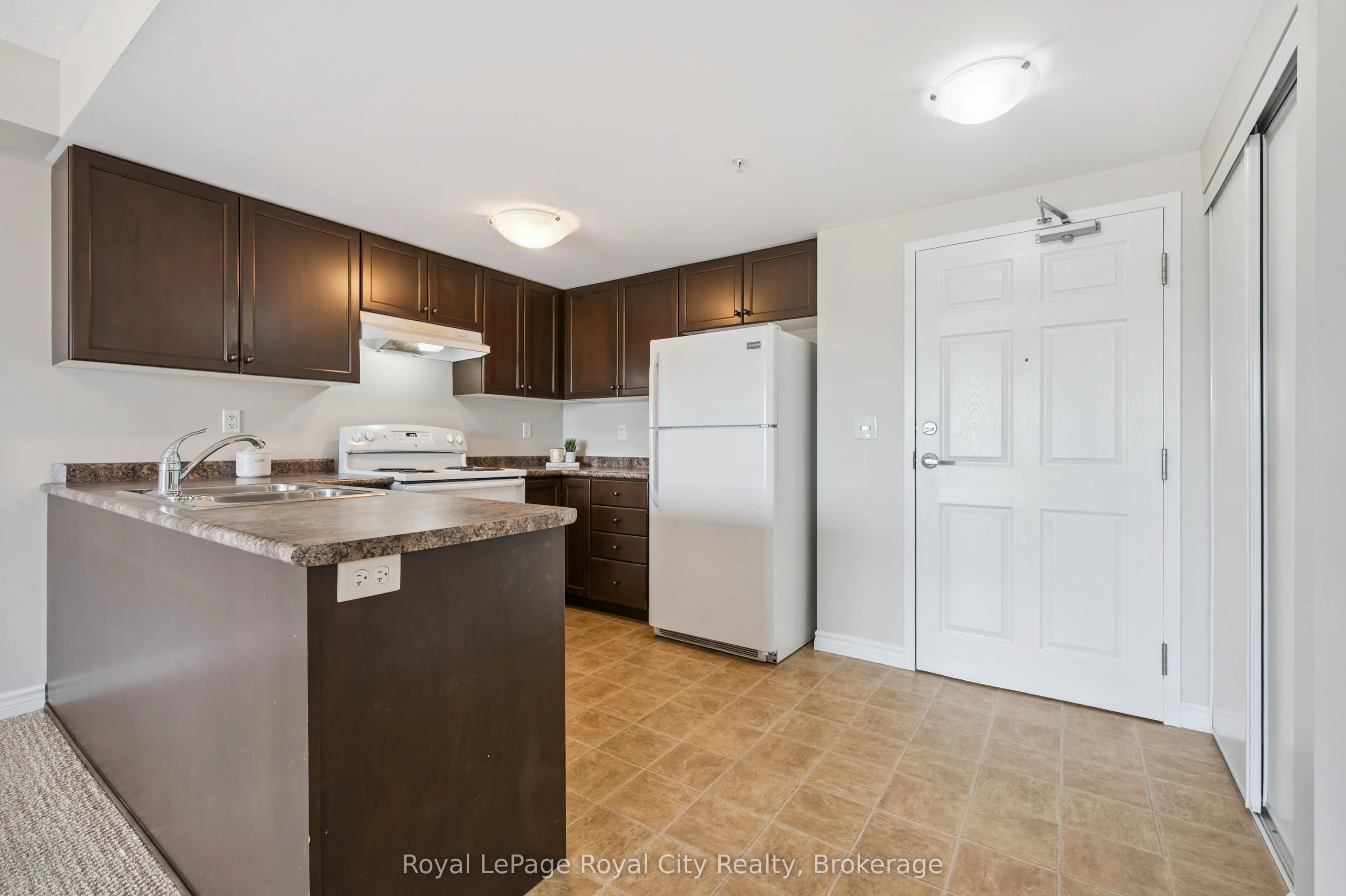 60 Lynnmore Street, #313