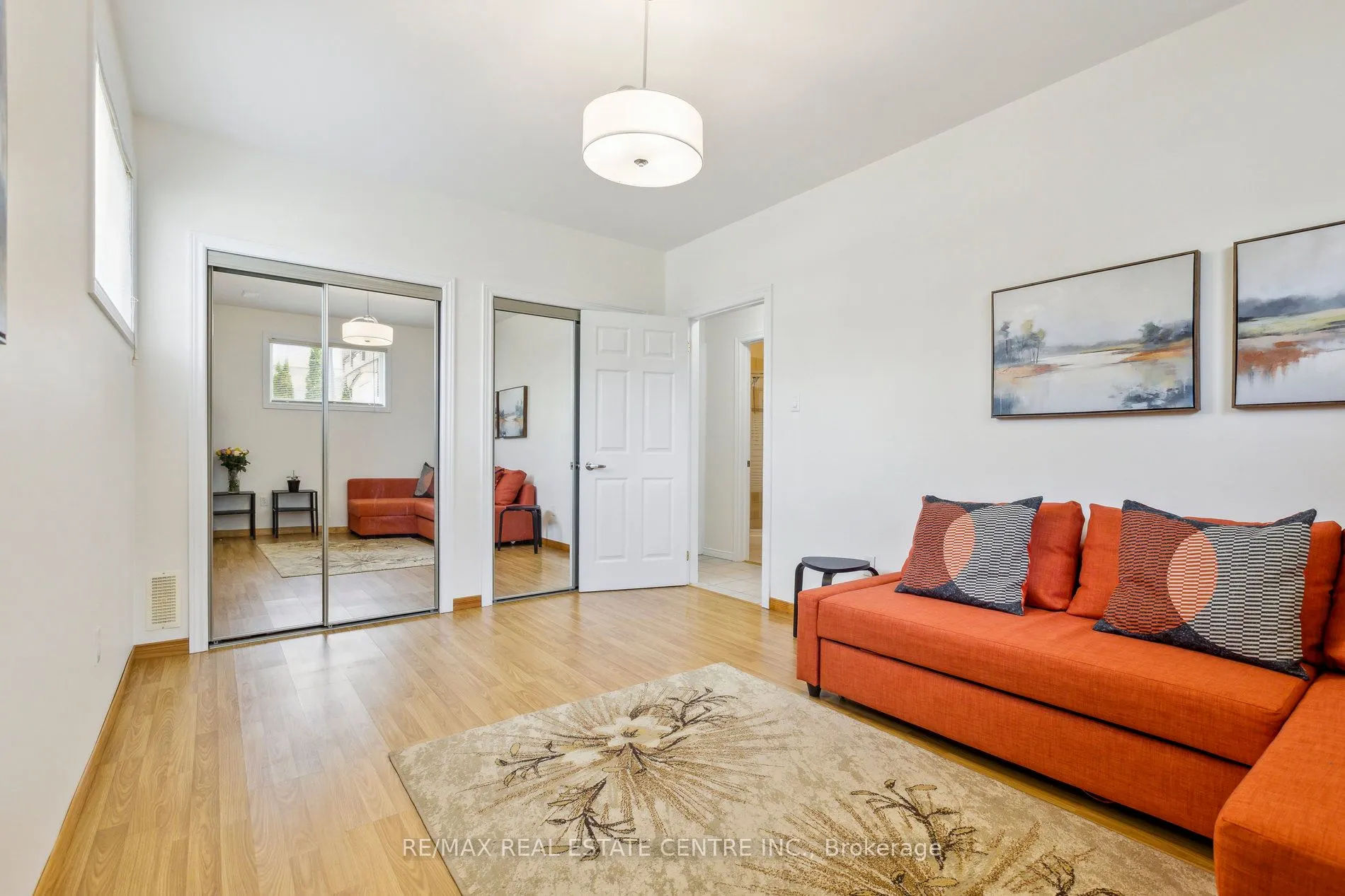 1 Silversmith Court