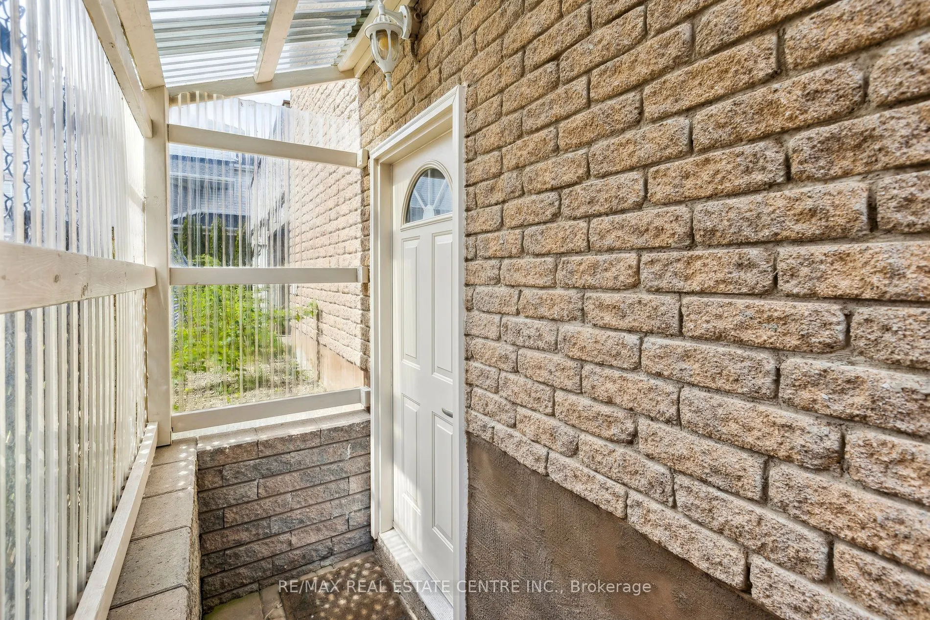 1 Silversmith Court