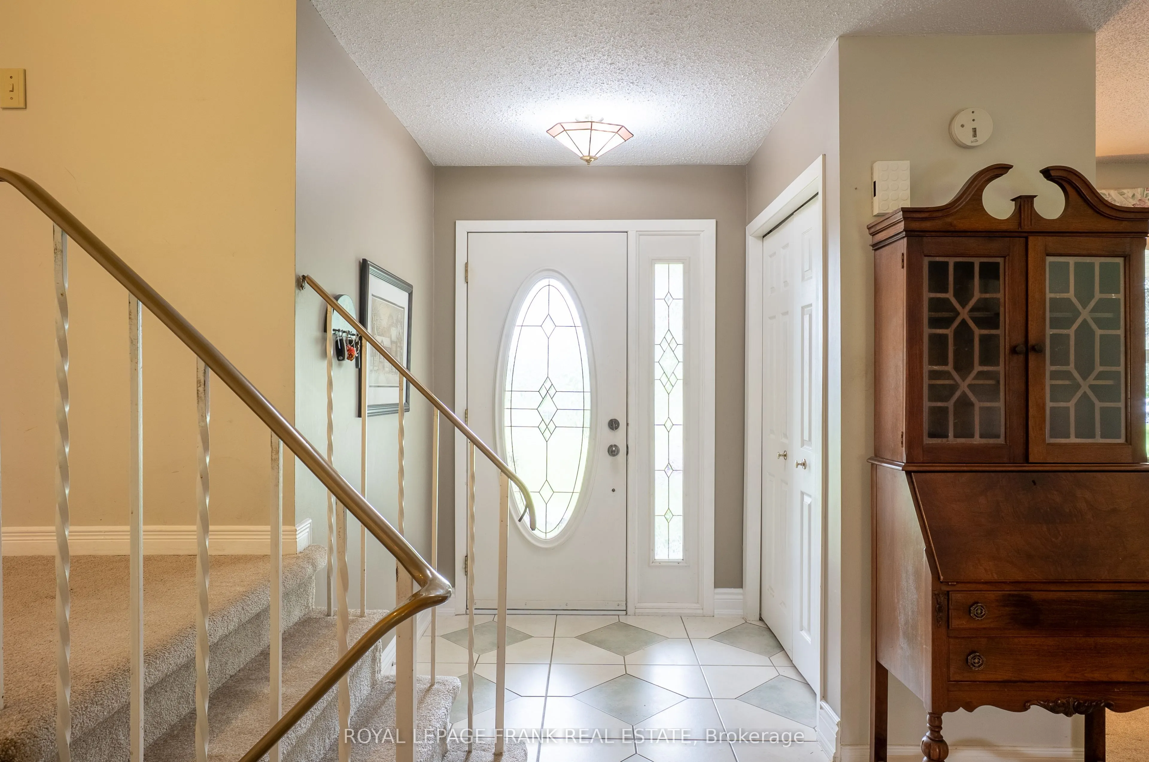 383 Old Surrey Lane