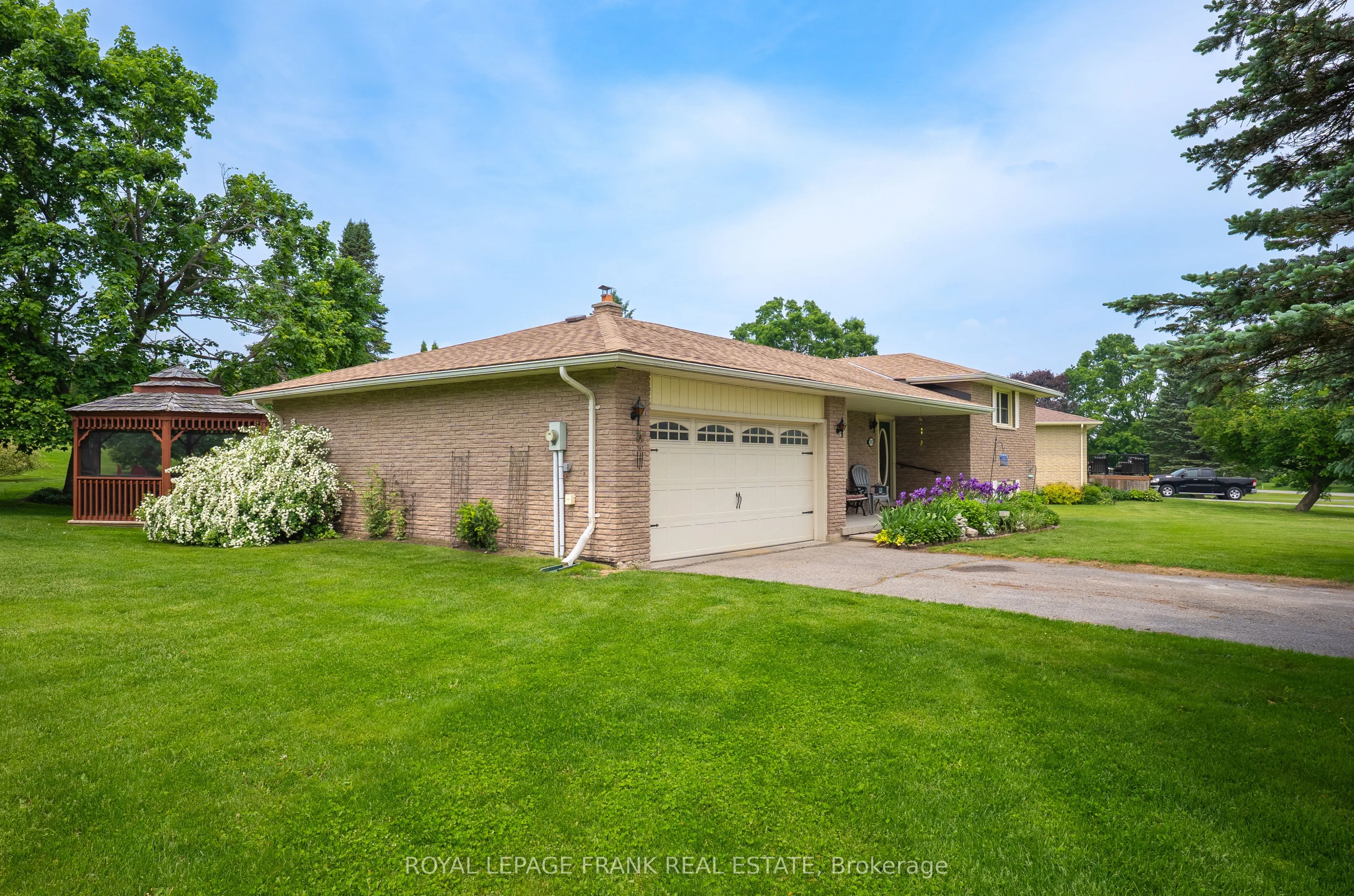 383 Old Surrey Lane