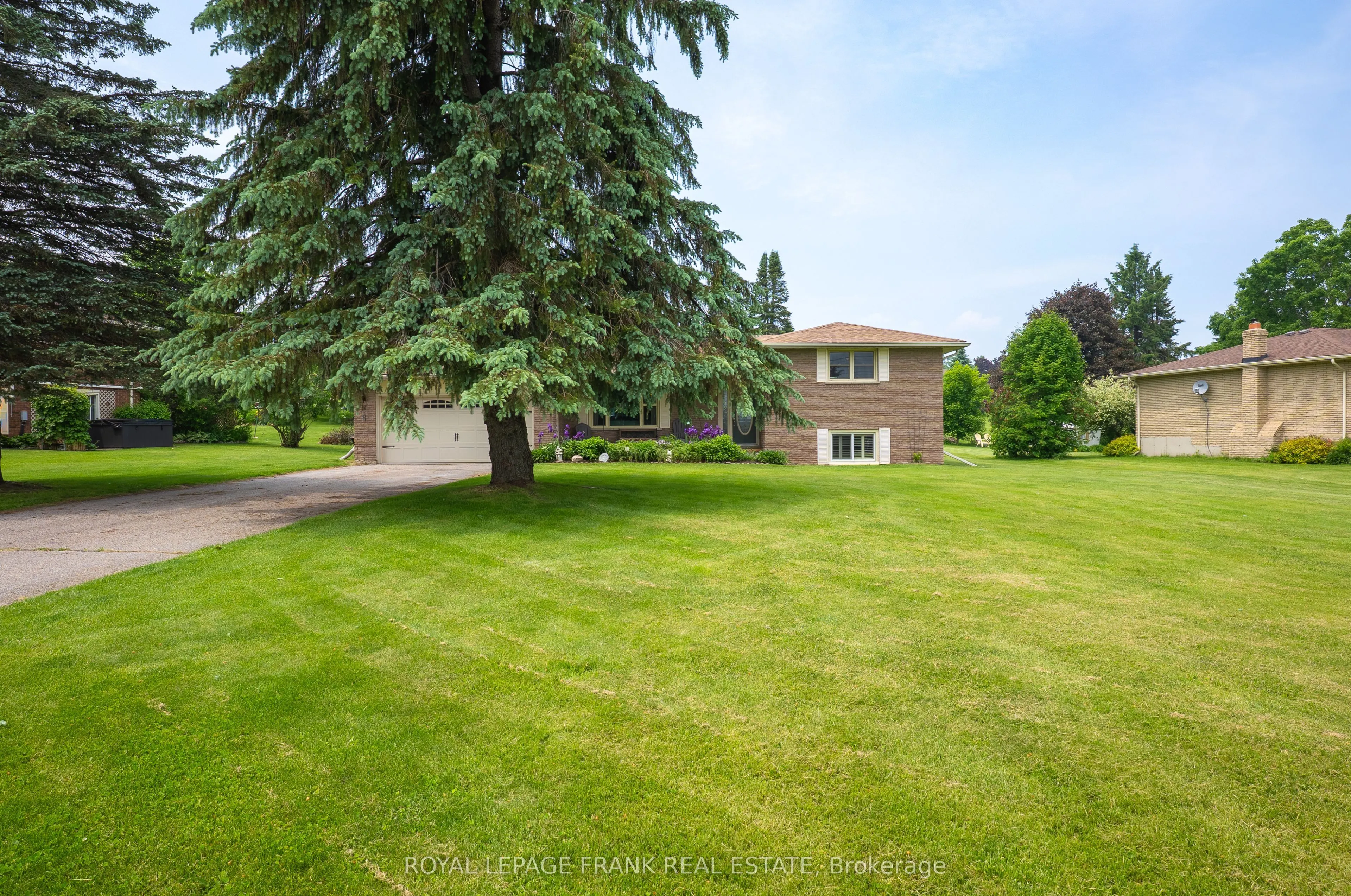 383 Old Surrey Lane