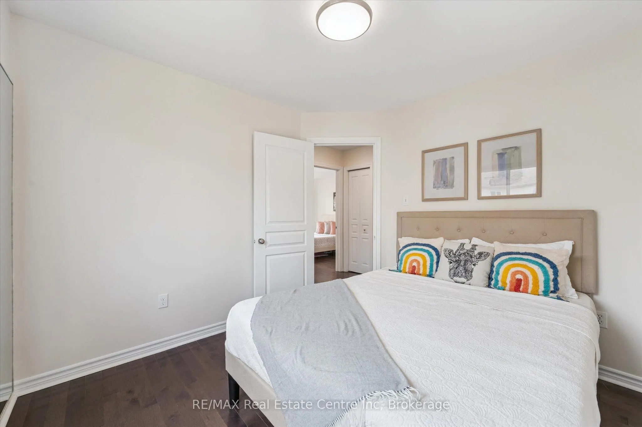 24 WILKIE Crescent