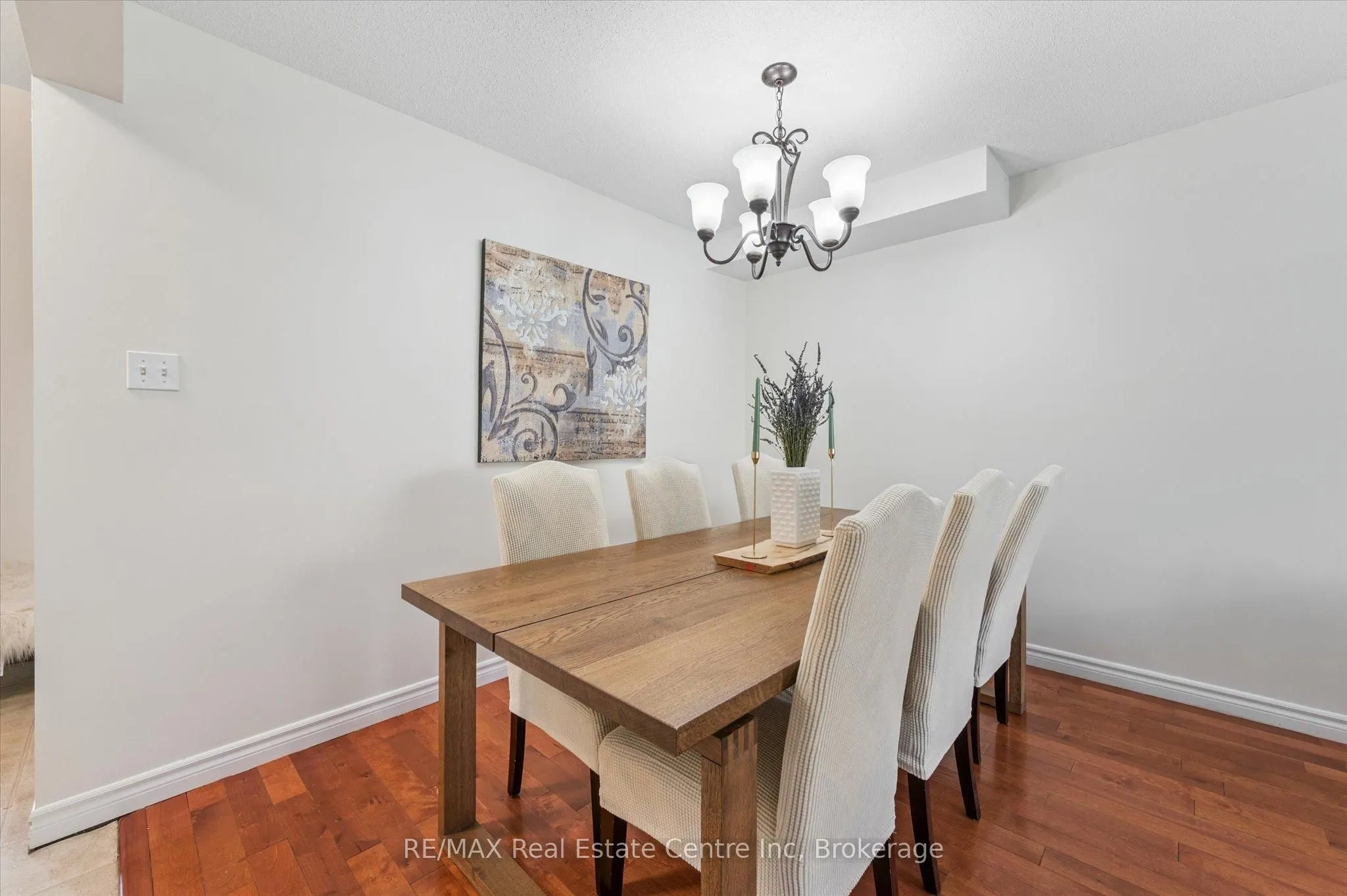 24 WILKIE Crescent