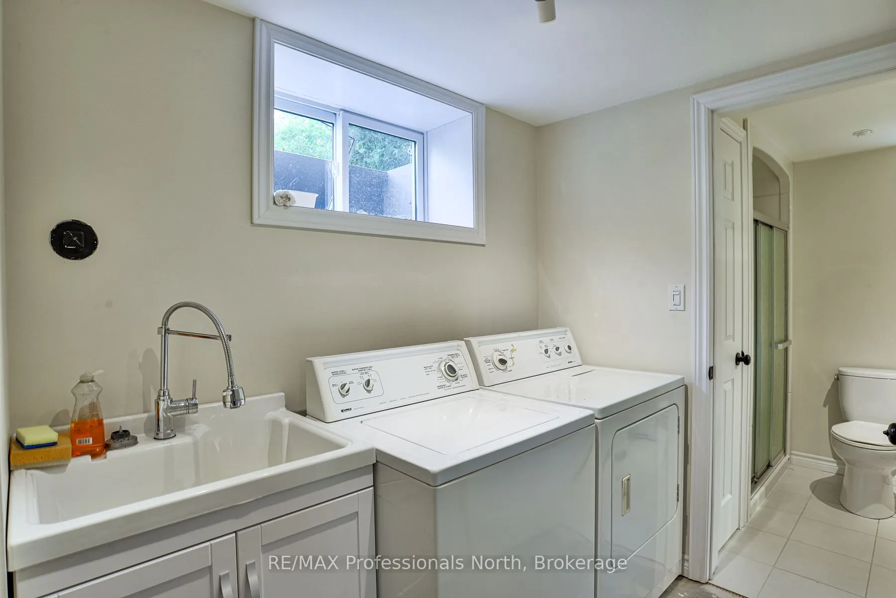 33 Woodchester Avenue