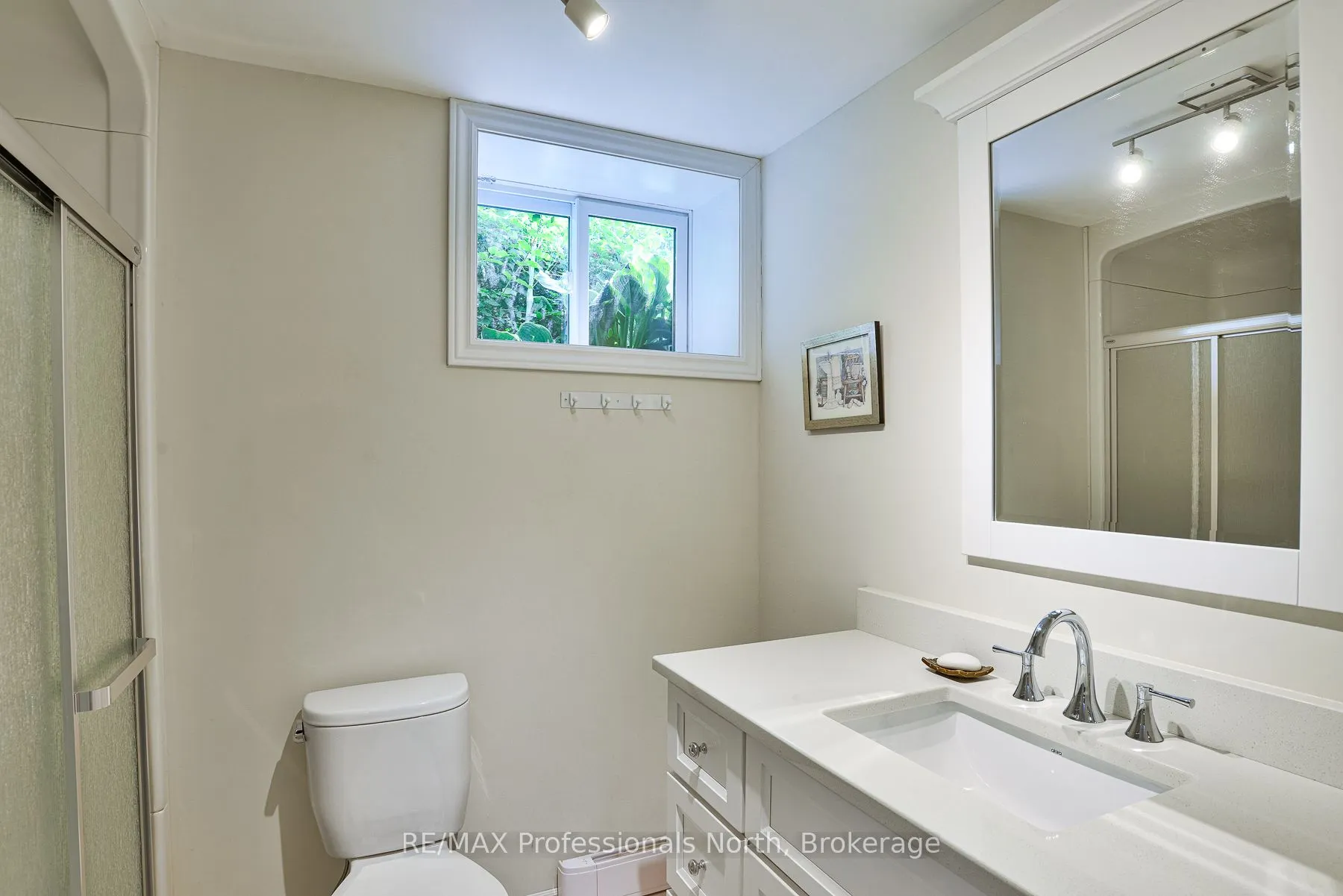 33 Woodchester Avenue