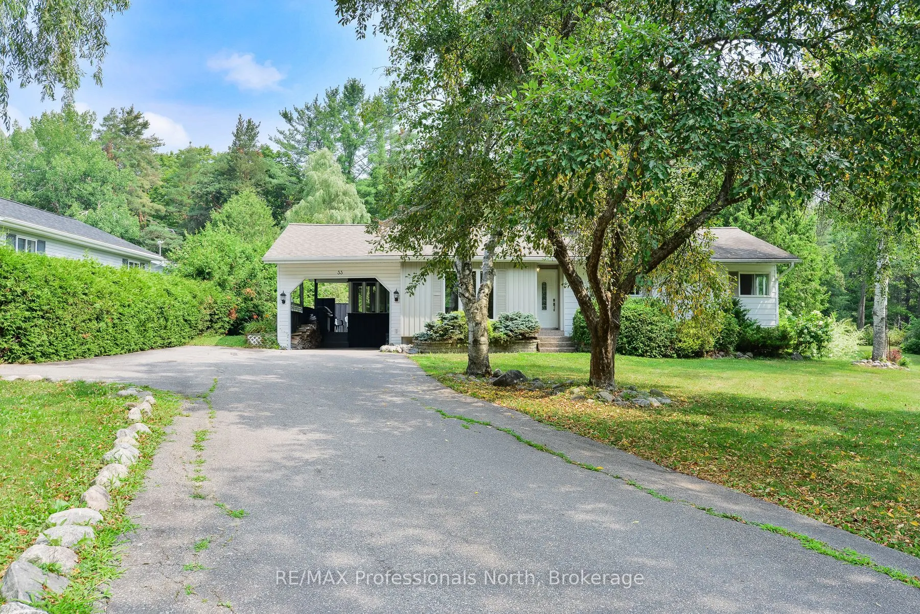 33 Woodchester Avenue