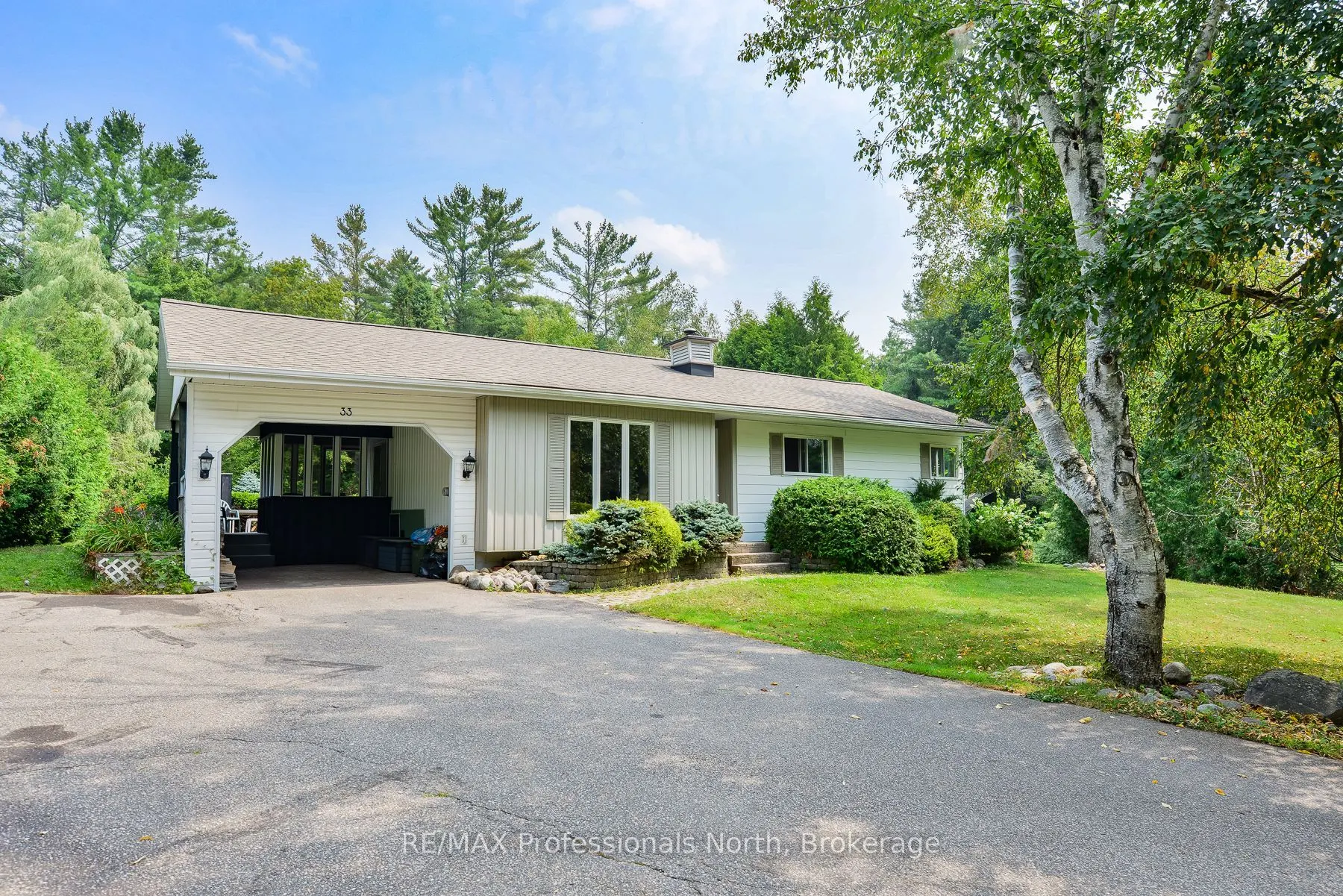 33 Woodchester Avenue